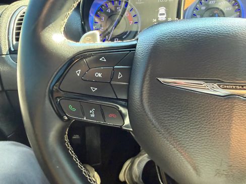 Used 2016 Chrysler 300 S RWD image 29