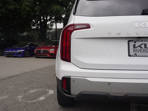 Used 2024 Kia Telluride S AWD/4WD image 15