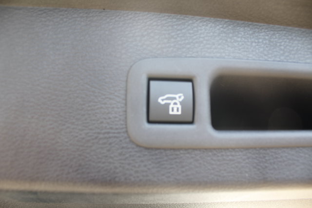 Certified 2026 Toyota Sienna XSE FWD image 20