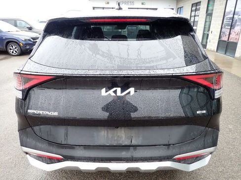 Certified 2023 Kia Sportage EX image 3