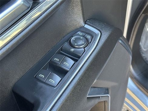 Used 2024 Chevrolet Silverado 1500 LT image 22