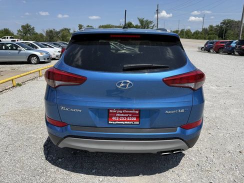 Used 2017 Hyundai Tucson Sport FWD image 4