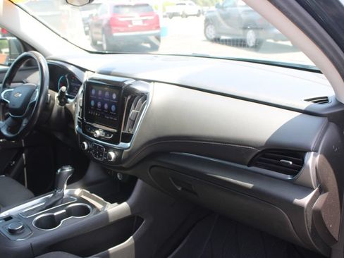 Used 2020 Chevrolet Traverse LT FWD image 30