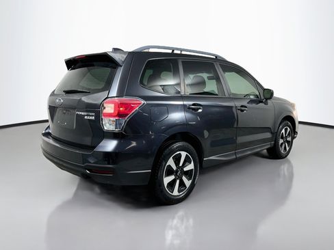 Used 2017 Subaru Forester 2.5i Premium w/ All-Weather Package AWD/4WD image 4