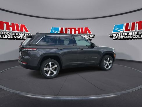 New 2026 Jeep Grand Cherokee Limited AWD/4WD image 8