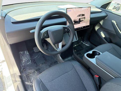 Used 2026 Tesla Model Y Long Range AWD/4WD image 6
