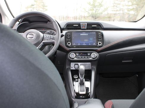 Used 2024 Nissan Versa SR w/ Trunk Package image 12