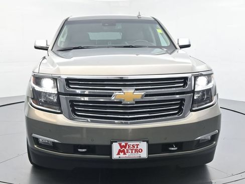 Used 2019 Chevrolet Suburban Premier AWD/4WD image 31