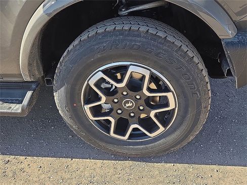 New 2025 Ford Bronco Outer Banks image 7