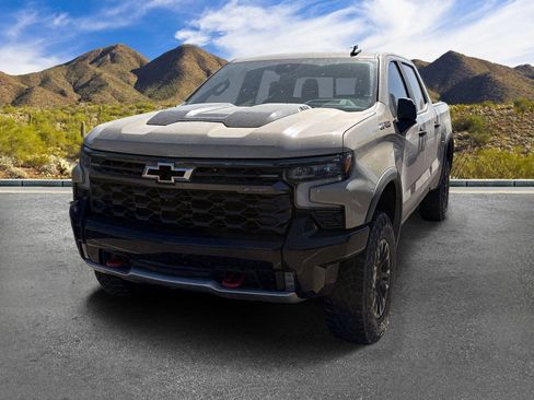 Used 2022 Chevrolet Silverado 1500 ZR2 w/ Technology Package AWD/4WD image 13