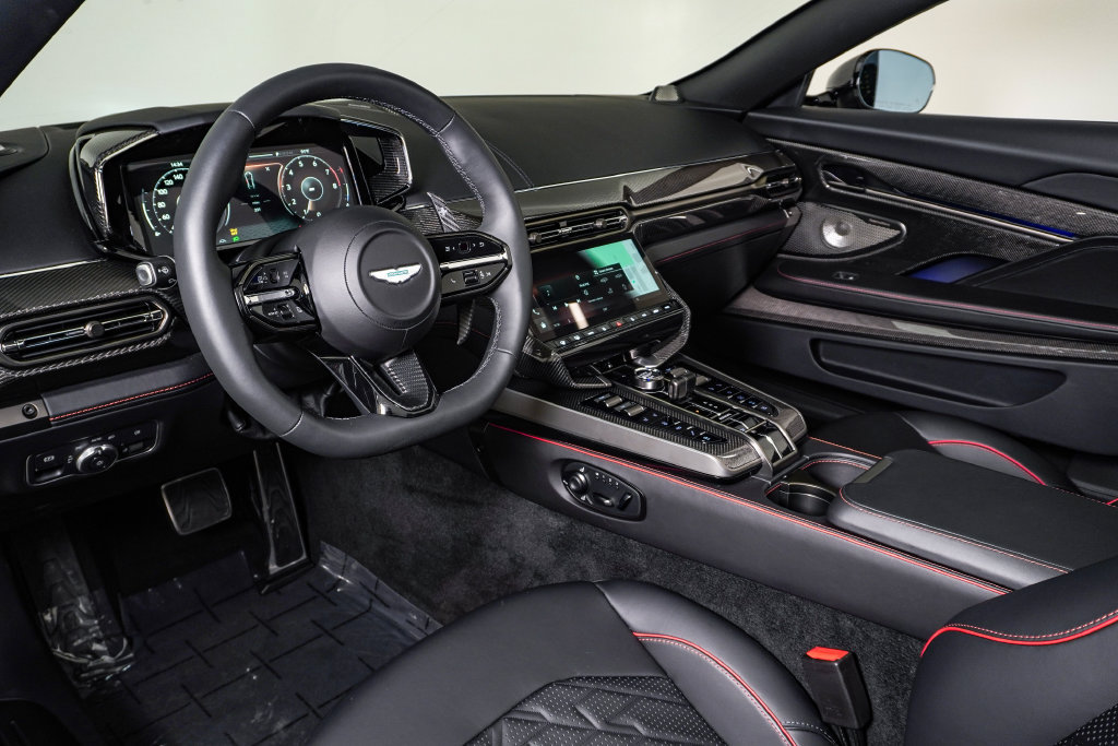 Used 2026 Aston Martin Vanquish Convertible RWD image 25