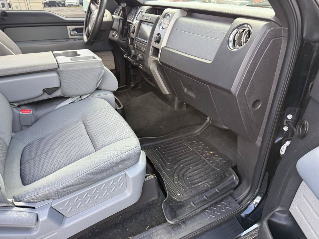 Used 2011 Ford F150 XLT w/ XLT Chrome Pkg AWD/4WD image 15