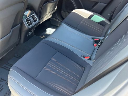 Used 2025 Maserati Grecale Folgore AWD/4WD image 38
