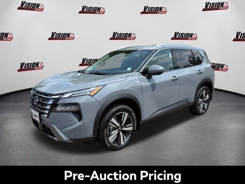 Used 2025 Nissan Rogue SL AWD/4WD image 1