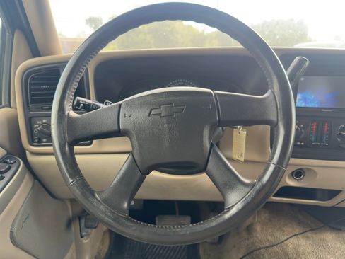 Used 2003 Chevrolet Tahoe LS image 14