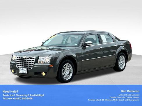 Used 2010 Chrysler 300 Touring RWD image 1