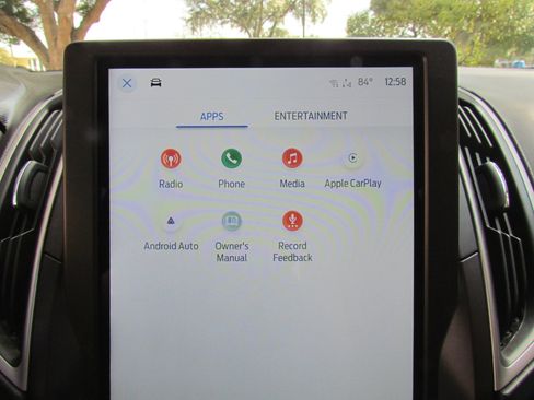 Used 2021 Ford Edge SE image 32