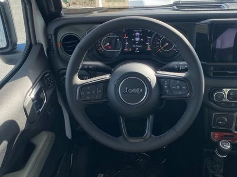 New 2026 Jeep Gladiator Mojave image 38