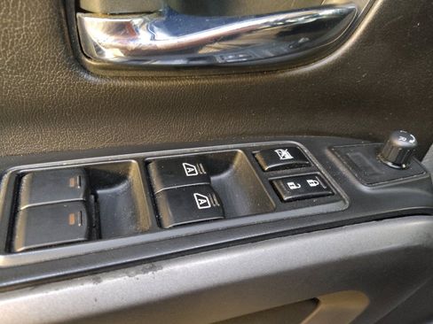 Used 2015 Nissan Titan PRO-4X w/ Pro-4x Luxury Package AWD/4WD image 27