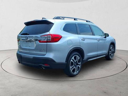 Used 2023 Subaru Ascent Limited w/ Technology Package AWD/4WD image 5