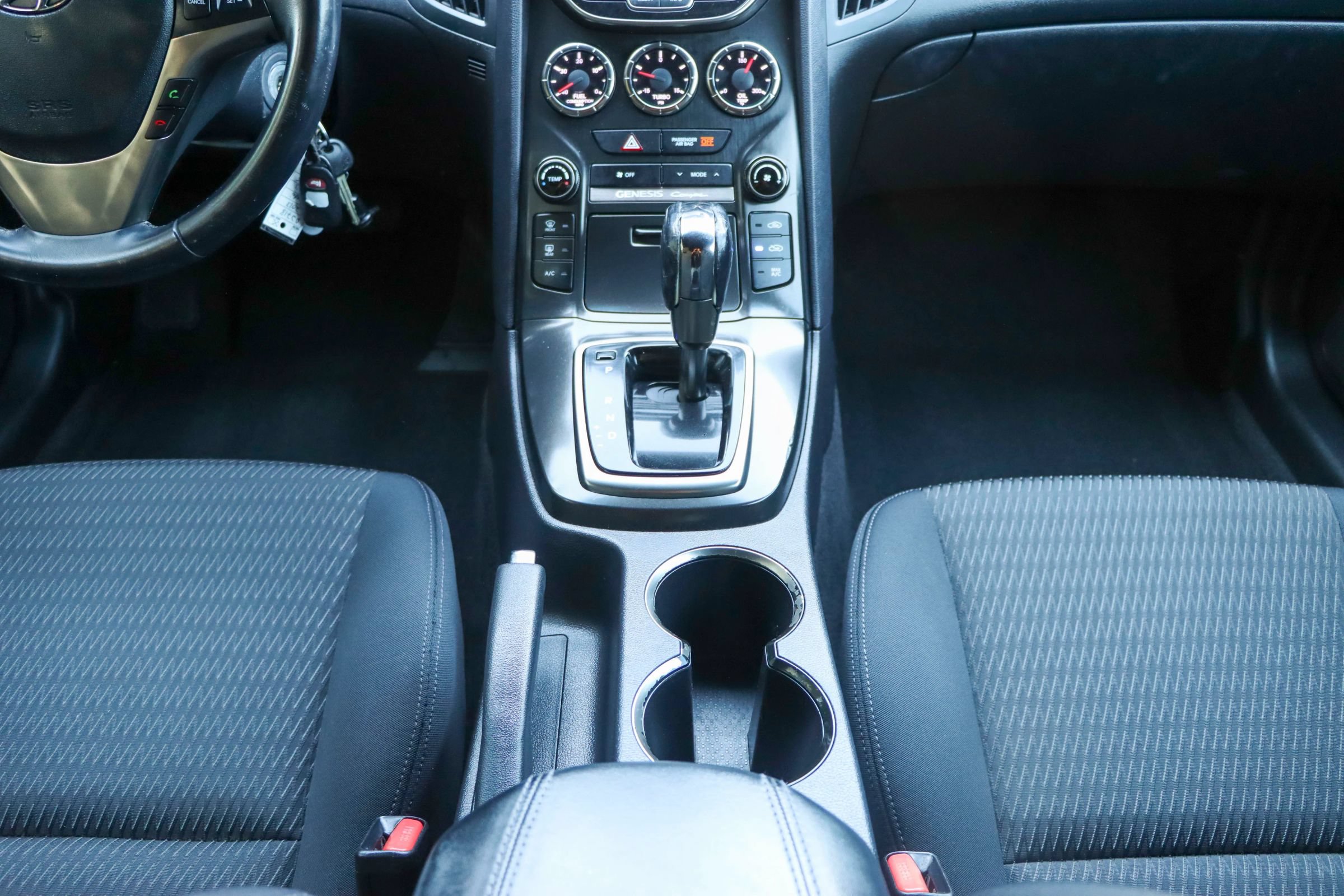 Used 2013 Hyundai Genesis 2.0T RWD image 23