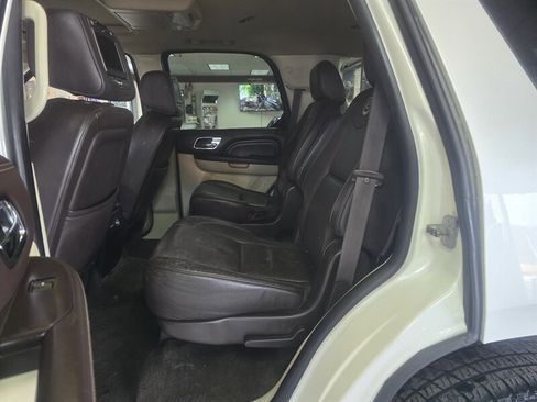 Used 2012 Cadillac Escalade Platinum image 12