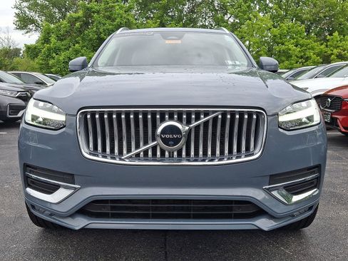 Certified 2023 Volvo XC90 B6 Plus AWD/4WD image 2