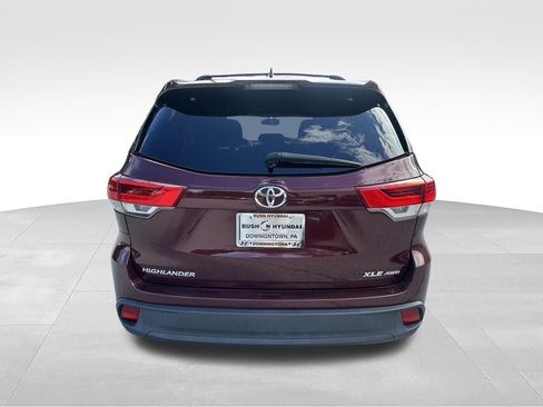 Used 2017 Toyota Highlander XLE AWD/4WD image 6