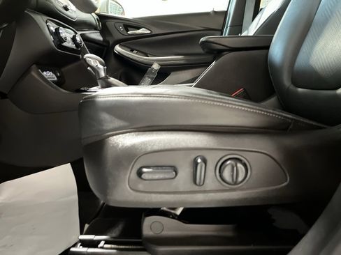 Used 2021 Buick Encore GX Essence w/ Sport Touring Package image 24