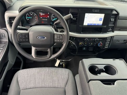 New 2026 Ford F250 XLT w/ FX4 Off-Road Package image 11