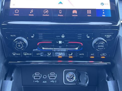 New 2025 Jeep Grand Cherokee L Limited AWD/4WD image 7
