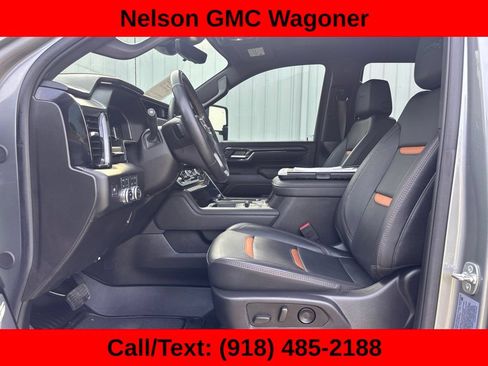 Used 2025 GMC Sierra 2500 AT4 w/ AT4 Premium Plus Package AWD/4WD image 9