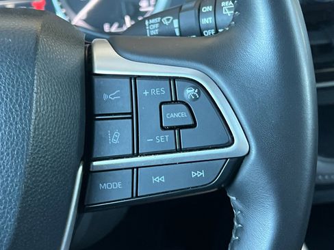 Certified 2024 Toyota Highlander LE image 30