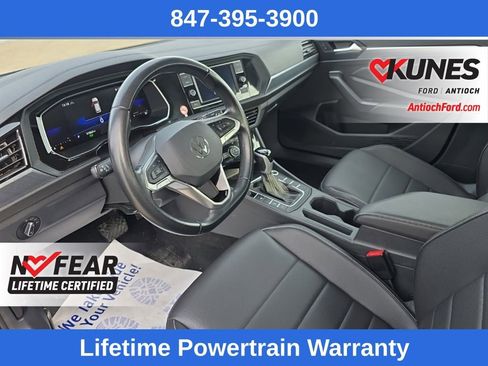 Used 2024 Volkswagen Jetta SE image 14