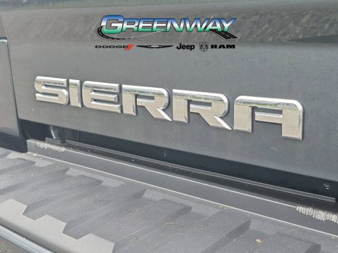 Used 2018 GMC Sierra 1500 SLT AWD/4WD image 30