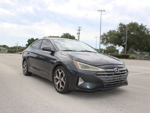 Used 2020 Hyundai Elantra SE w/ Cargo Package (C1) FWD image 18