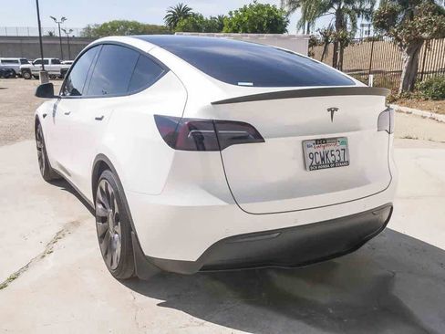 Used 2022 Tesla Model Y Performance image 7