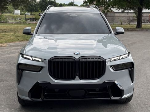Used 2025 BMW X7 xDrive40i w/ M Sport Package AWD/4WD image 6