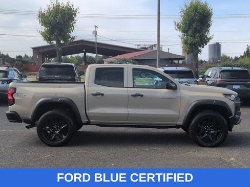 Used 2023 Chevrolet Colorado Trail Boss w/ Technology Package AWD/4WD image 6