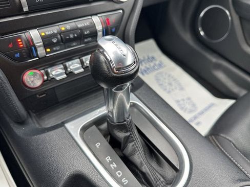 Used 2022 Ford Mustang Premium image 17