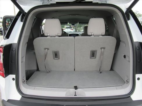 Used 2021 GMC Acadia SLE w/ Driver Convenience Package image 30