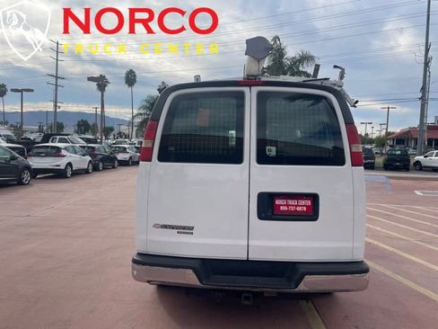 Used 2014 Chevrolet Express 2500 image 7