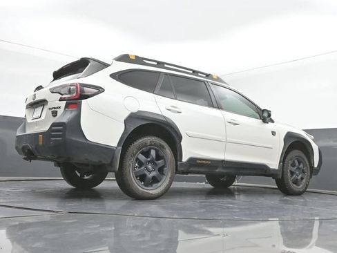 Used 2025 Subaru Outback Wilderness AWD/4WD image 37