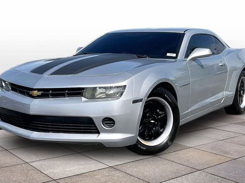 Used 2014 Chevrolet Camaro LS RWD image 11