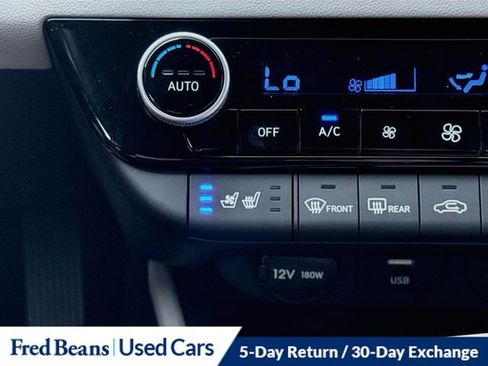 Certified 2024 Hyundai Elantra Limited FWD image 28
