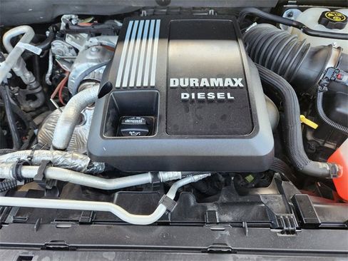 Certified 2023 GMC Sierra 1500 SLT image 30