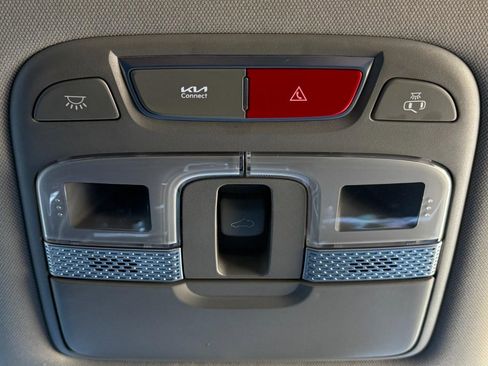 Used 2025 Kia Telluride S image 48