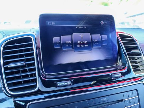 Used 2018 Mercedes-Benz GLS 450 4MATIC image 3