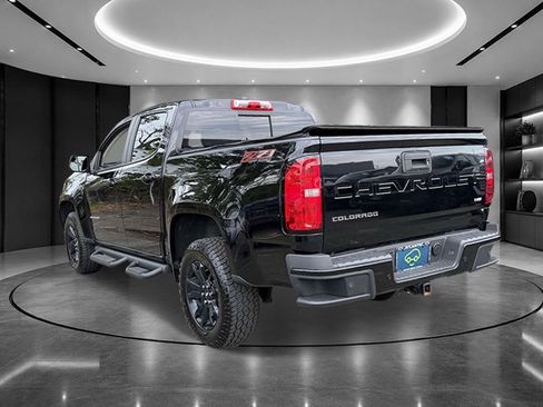 Used 2022 Chevrolet Colorado Z71 AWD/4WD image 3