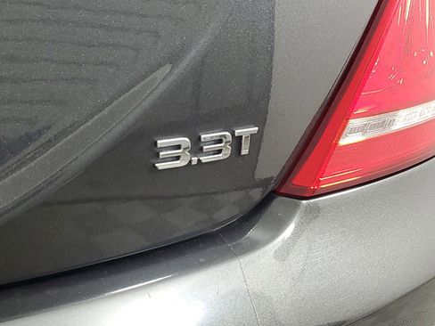 Used 2017 Genesis G90 3.3T Premium RWD image 19